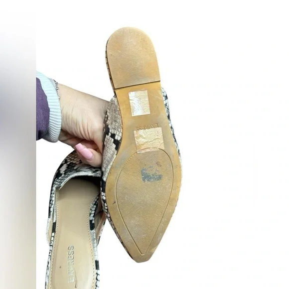 Express women’s snakeskin flat loafers size 6 preloved in excellent condition - Picture 3 of 6